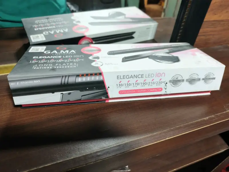 Plancha de Pelo Gama Elegance LED Ion - 1