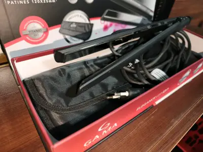 Plancha de Pelo Gama Elegance LED Ion - miniatura 2