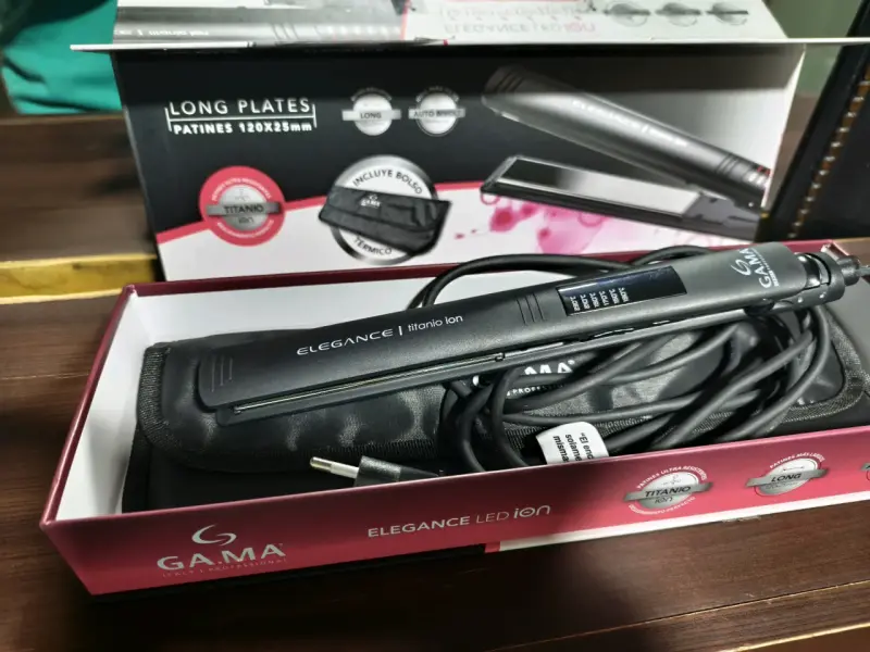 Plancha de Pelo Gama Elegance LED Ion - 3