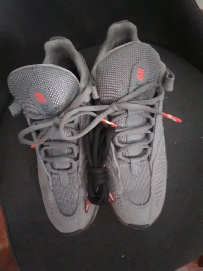 Zapatillas Nike SB grises para skate - miniatura 5