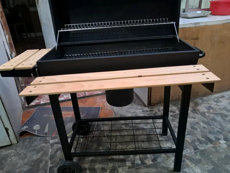 Parrilla a carbón Mr. Beef como nueva - 2