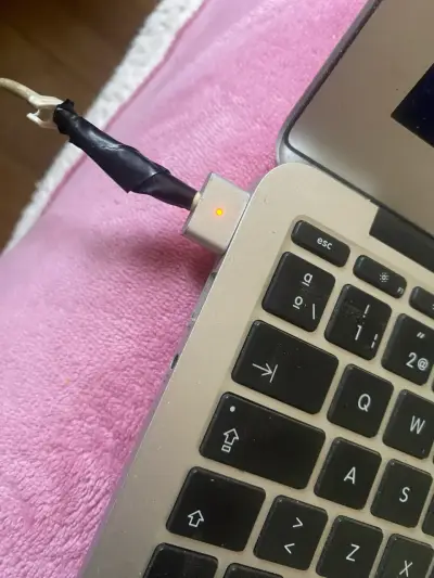 MacBook Air 11 pulgadas 2012 Intel Core i5 - miniatura 4