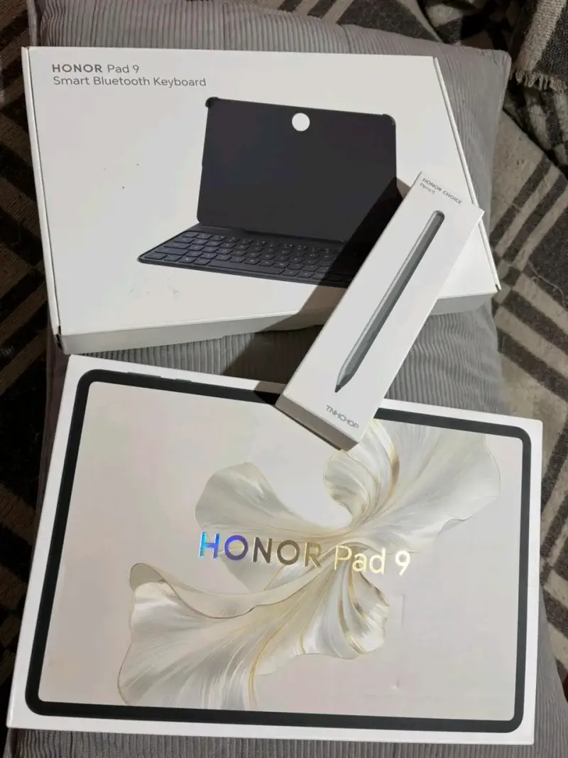 Tablet HONOR Pad 9 con teclado y lápiz stylus - 12