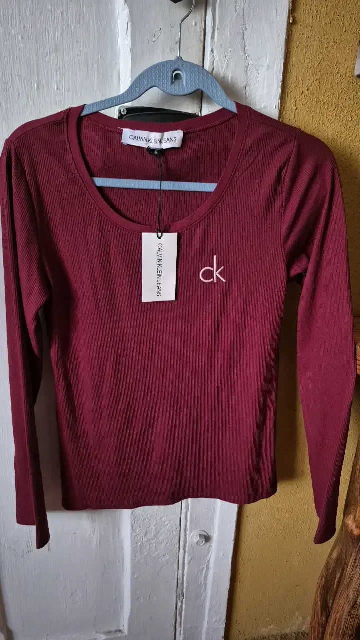 Polera Calvin Klein Jeans burdeos manga larga - 1