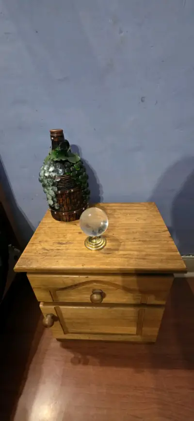 Vendo Velador madera cajón puerta - miniatura 3