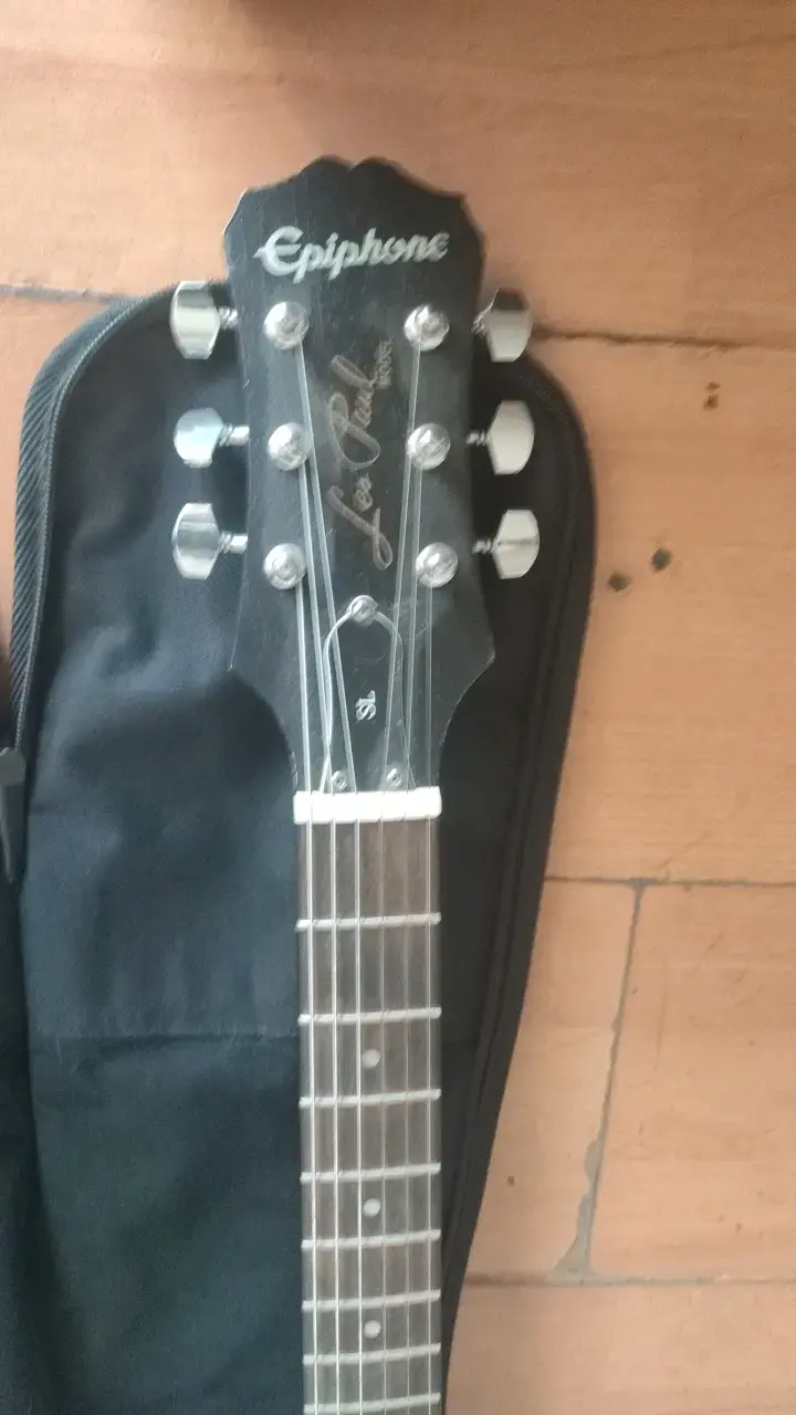 Guitarra eléctrica Epiphone Les Paul con amplificador - 2