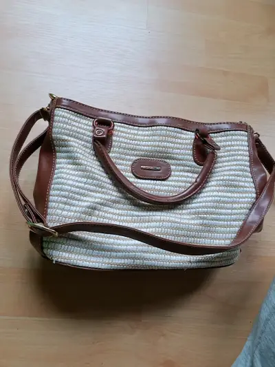 Bolso de mano tejido con detalles en cuero - miniatura 4