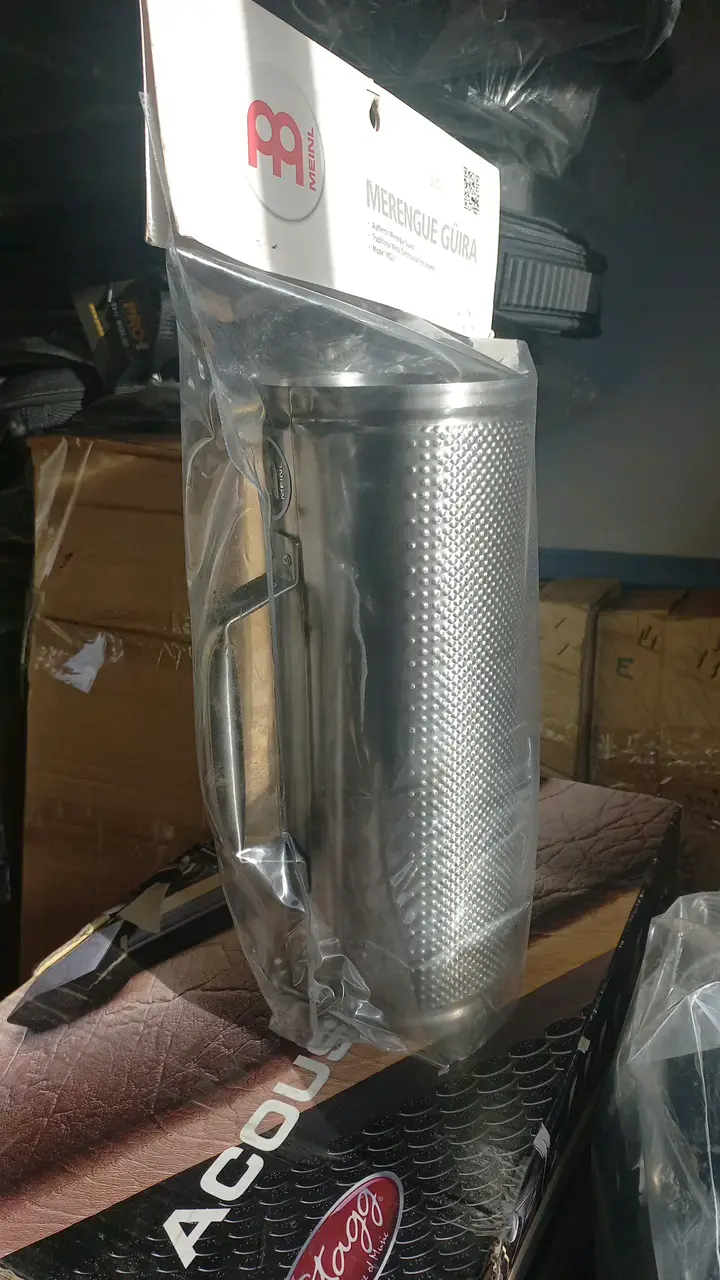 Guira de Merengue Meinl de Metal - 1