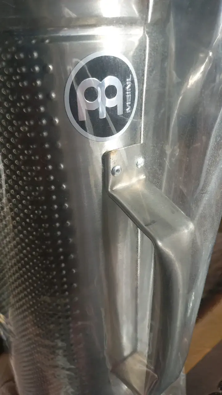Guira de Merengue Meinl de Metal - 3