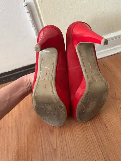 Zapatos de Tacón Rojo con Lazo para Mujer - miniatura 3
