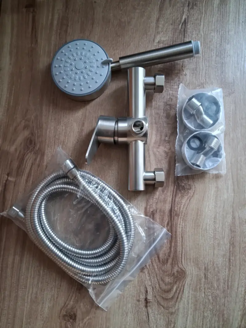 Set de ducha de mano con manguera y accesorios - 2