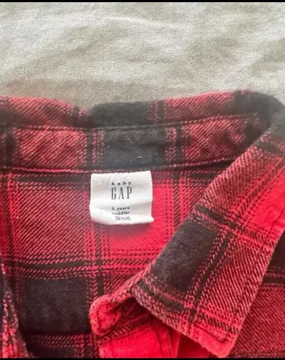 Camisa de franela  niño Baby Gap talla 5 - miniatura 2