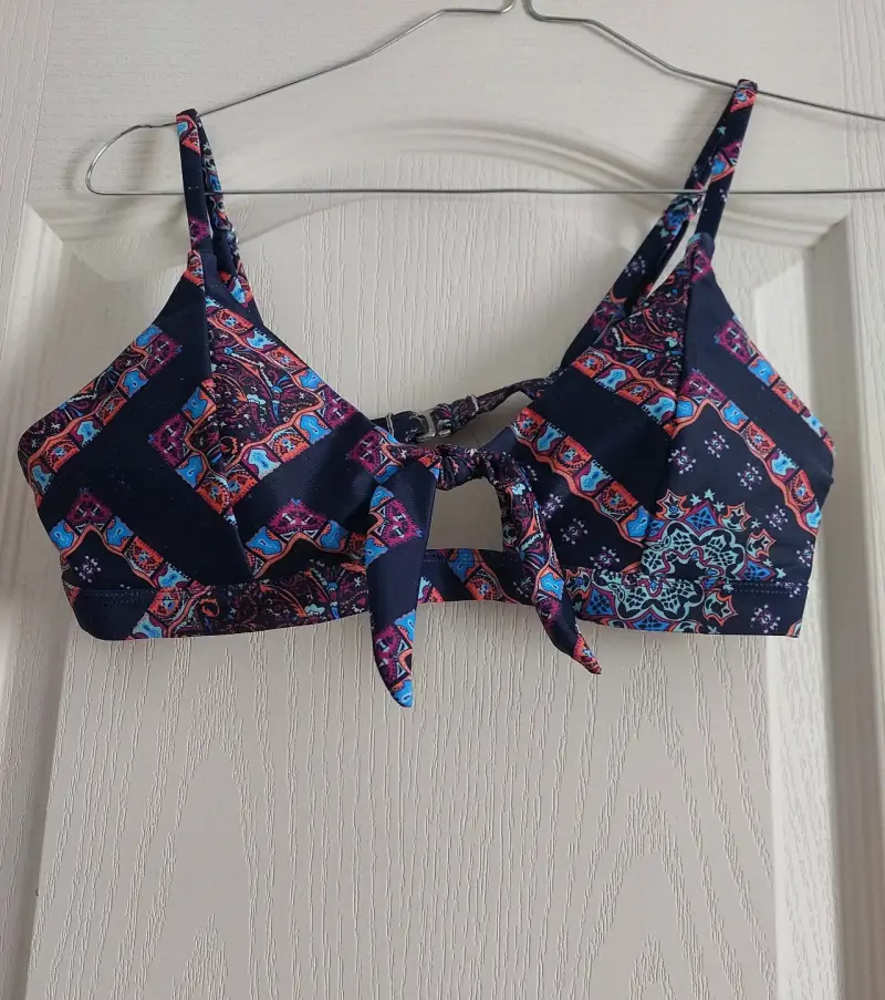 Top de bikini estampado bohemio