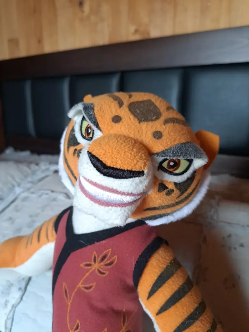 Peluche de Tigreda de Kung Fu Panda - 2