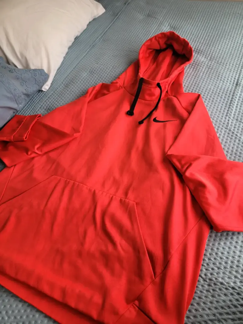 Polerón Nike Dri-Fit Rojo con Capucha - 2