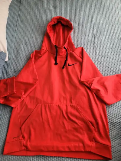 Polerón Nike Dri-Fit Rojo con Capucha - miniatura 4