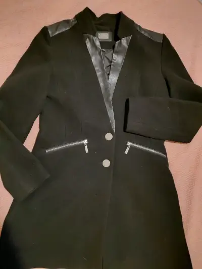 Blazer negro con detalles de cuero Ash talla 40 - miniatura 1
