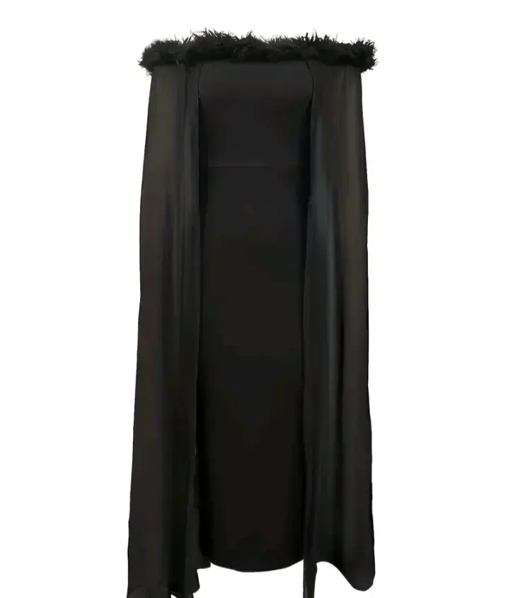 Vestido largo negro con capa elegante - 2