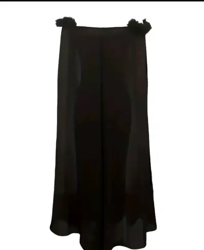 Vestido largo negro con capa elegante - miniatura 3