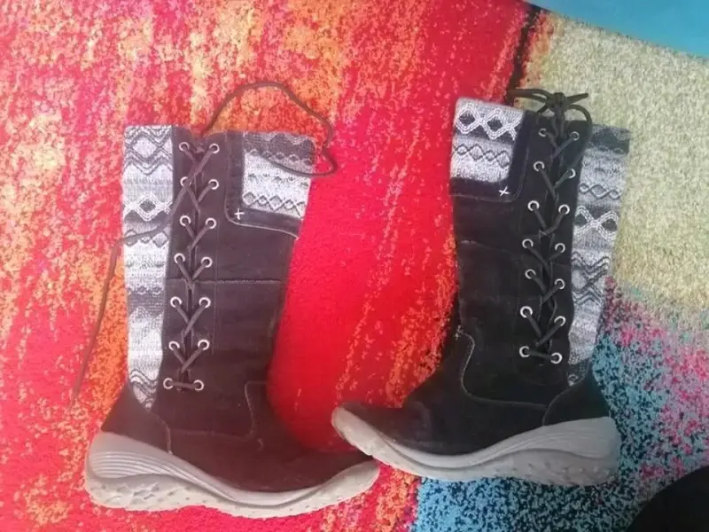 Botas negras de cuero con hebillas talla35 - 5