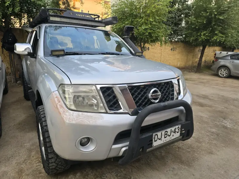 Camioneta SUV Nissan Pathfinder 4x4 Plata - 5