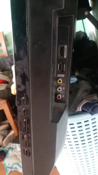 Monitor Samsung de 40 pulgadas con HDMI - miniatura 2