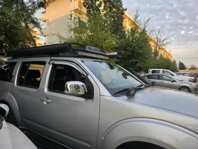 Camioneta SUV Nissan Pathfinder 4x4 Plata - miniatura 6