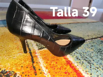 Zapatos de tacón alto en varios colores y tallas - miniatura 1