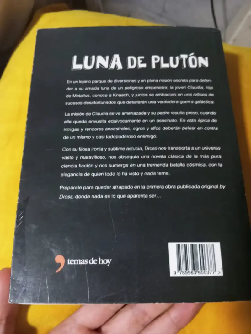 Libro 'Luna de Plutón' de Dross - 2