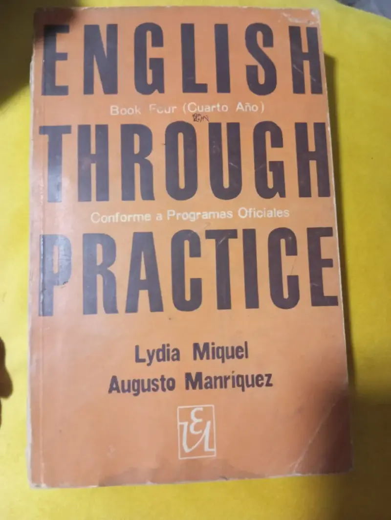 Libro 'English Through Practice' Cuarto Año - 1
