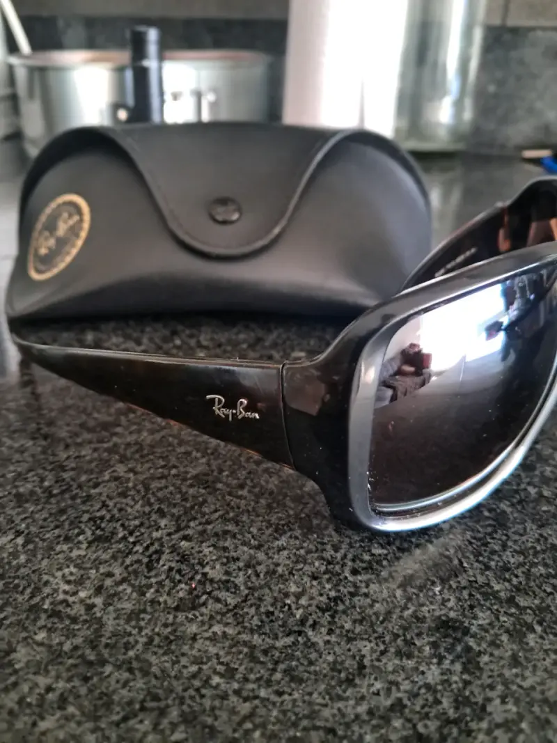 Gafas de Sol Ray-Ban RB4347 Negras Unisex - 5