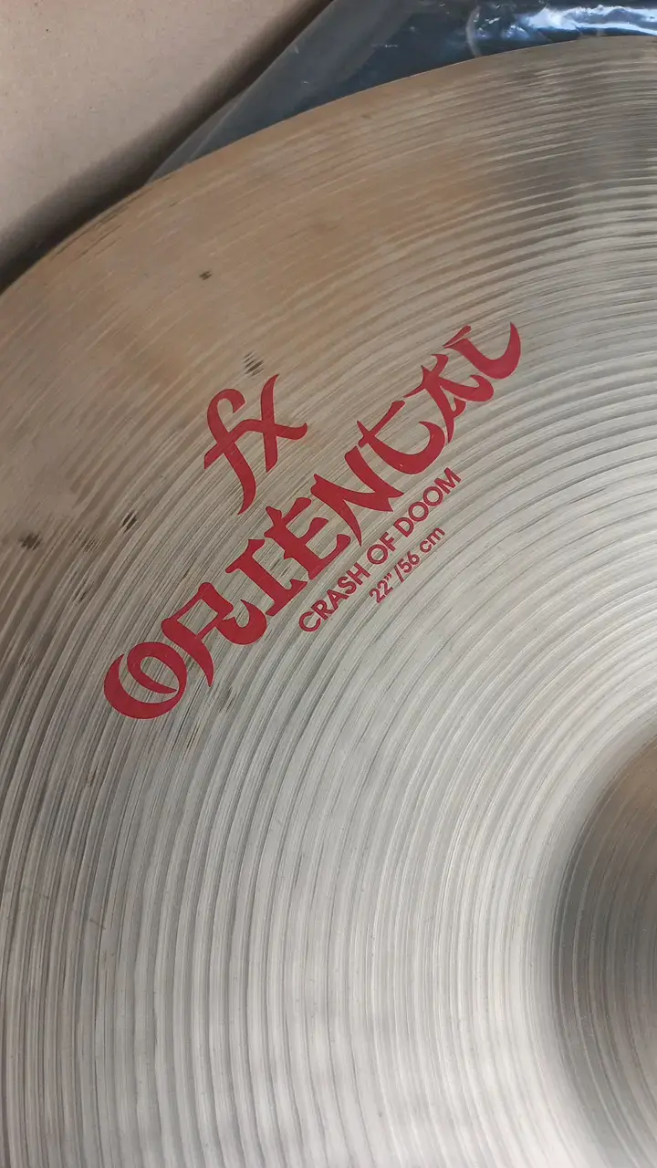 Platillo Zildjian FX Oriental Crash of Doom 22" - 2