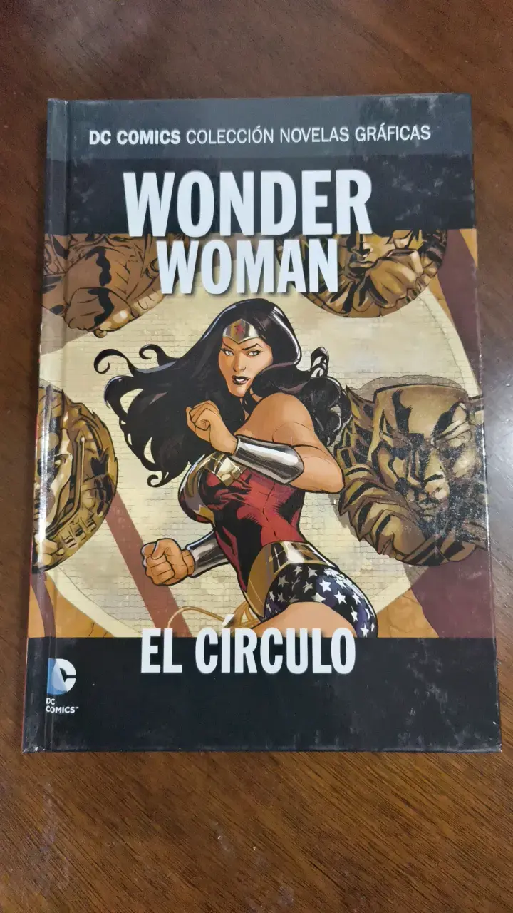 Novela gráfica Wonder Woman: El Círculo de DC Comics