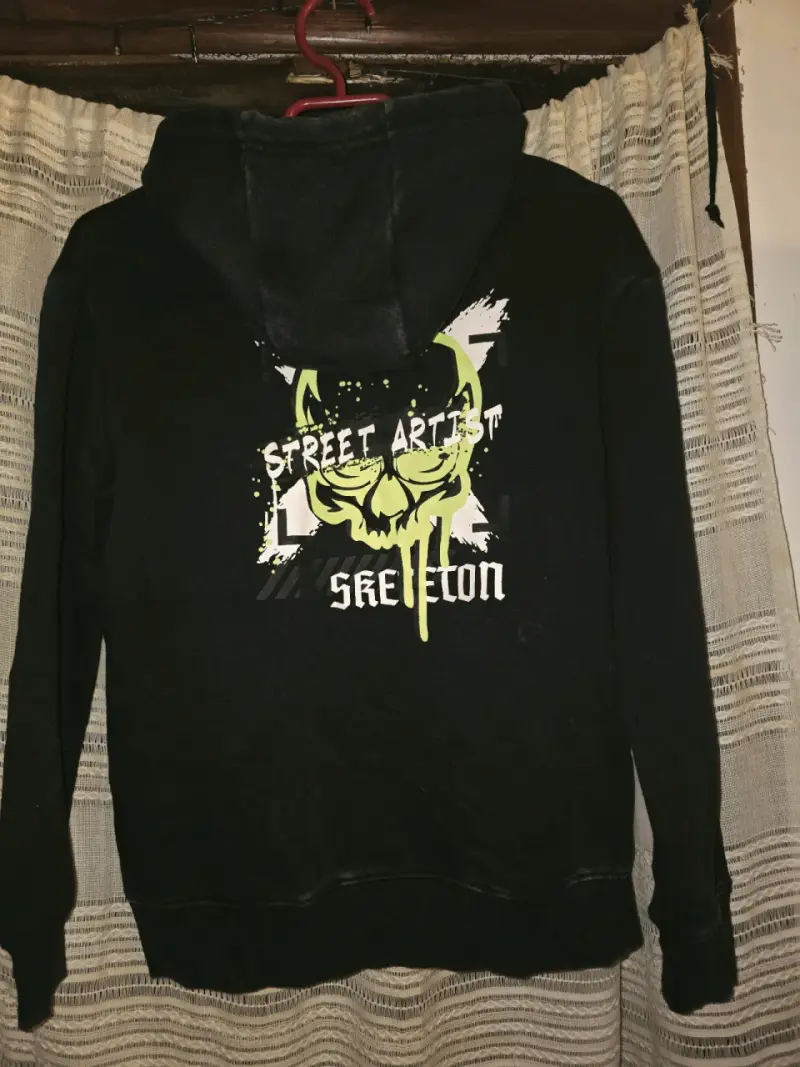 Polerón negro con capucha talla 12 niño - 2