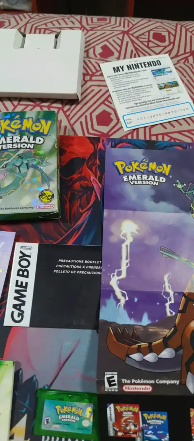 Juego Pokémon Emerald Version para Game Boy Advance - miniatura 1