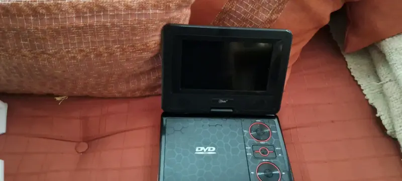 Reproductor de DVD portátil Mlab con pantalla giratoria - 2