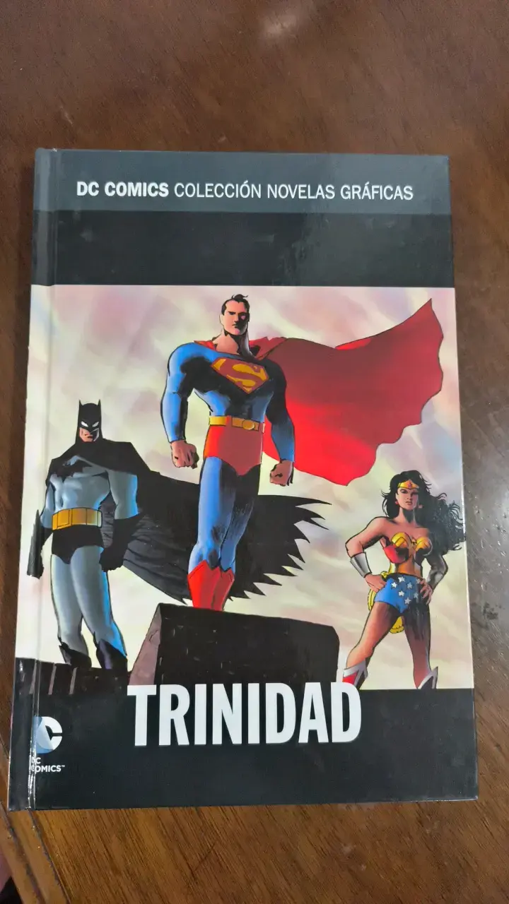 Novela gráfica DC Comics Trinidad