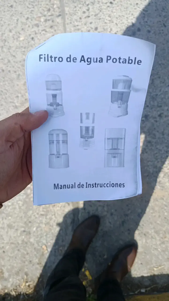 Dispensador y filtro de agua con piedras purificad - 6