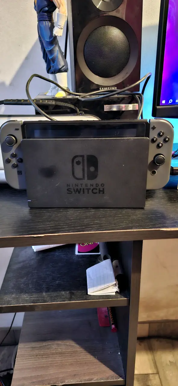 Consola Nintendo Switch con Joy-Con Gris - 2