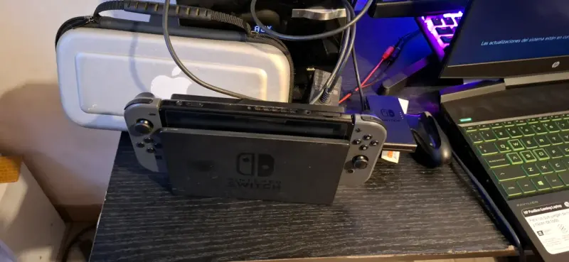 Consola Nintendo Switch con Joy-Con Gris - 3