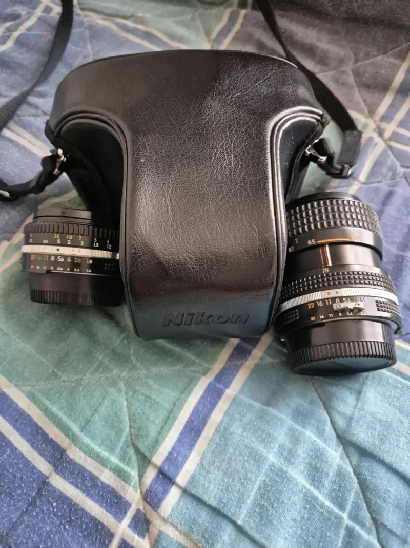 Cámara analógica Nikon FM2 con dos objetivos - 4