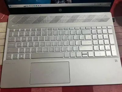 HP Pavilion 15 i5 10ma gen 16 GB RAM - miniatura 2