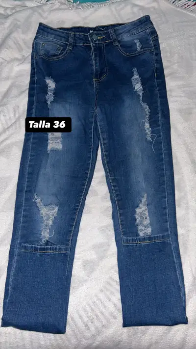 Jeans usados ajustados con cintura ! - miniatura 4