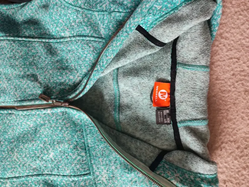 Chaqueta de lana verde Merrell con capucha - 1