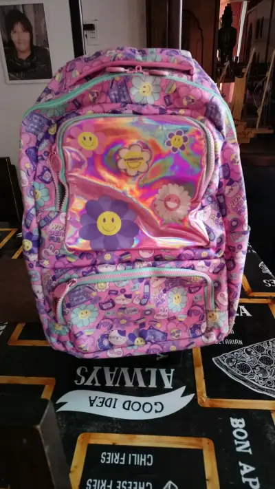 Mochila infantil con ruedas diseño floral - miniatura 2