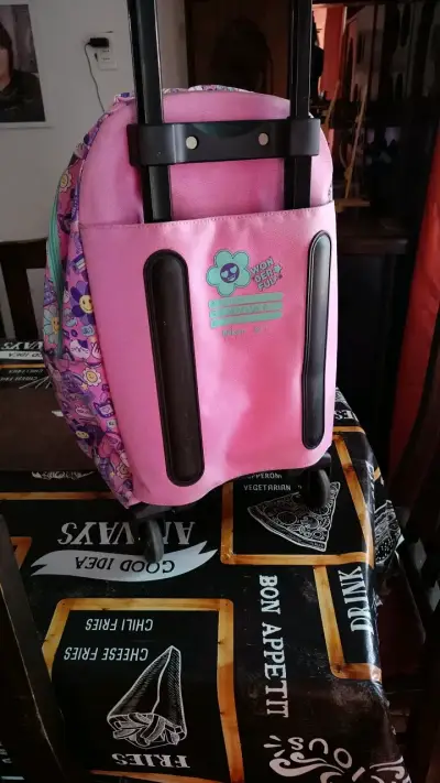 Mochila infantil con ruedas diseño floral - miniatura 3