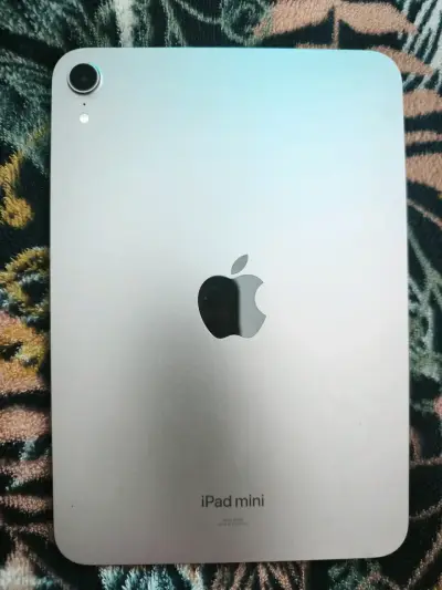 iPad Mini Apple en buen estado con funda azul - miniatura 1