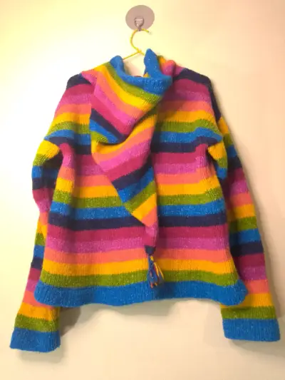 Chaleco de lana a rayas multicolor con capucha - miniatura 3