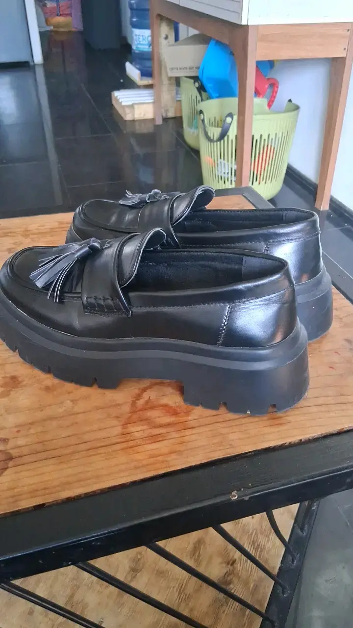 Zapatos mocasines negros con plataforma - 4