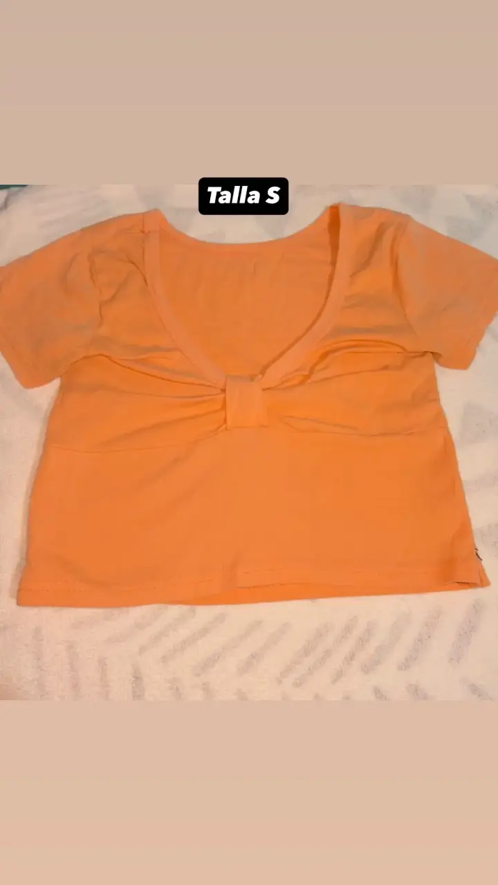 Poleras y tops de mujer con poco uso ! - 1